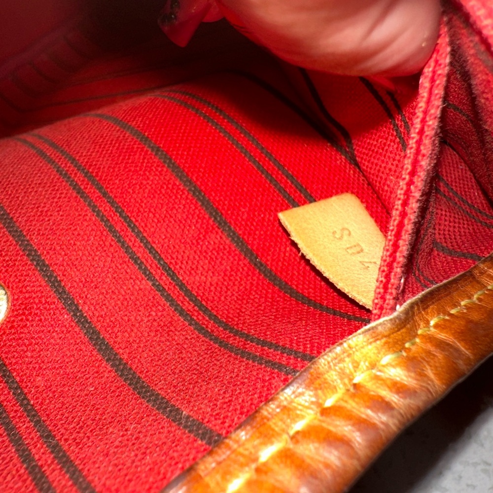 LV Neverfull MM Bag - Picture 10 of 16